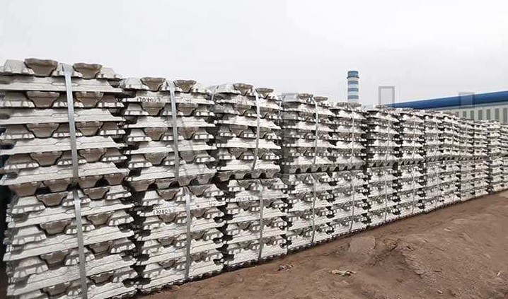 中国A00铝锭价格同比大涨560元/吨;低碳铝价格上涨25元/吨