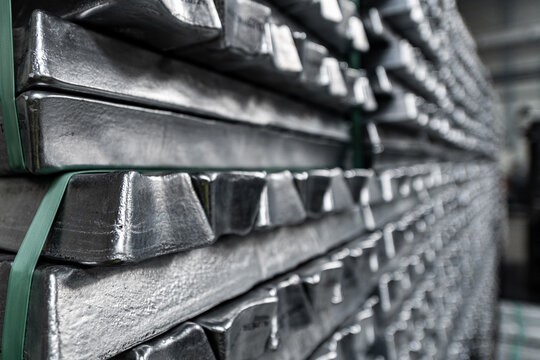 中国SMM A00铝锭价格环比上涨3.76%;高纯铝价格上涨100元/吨