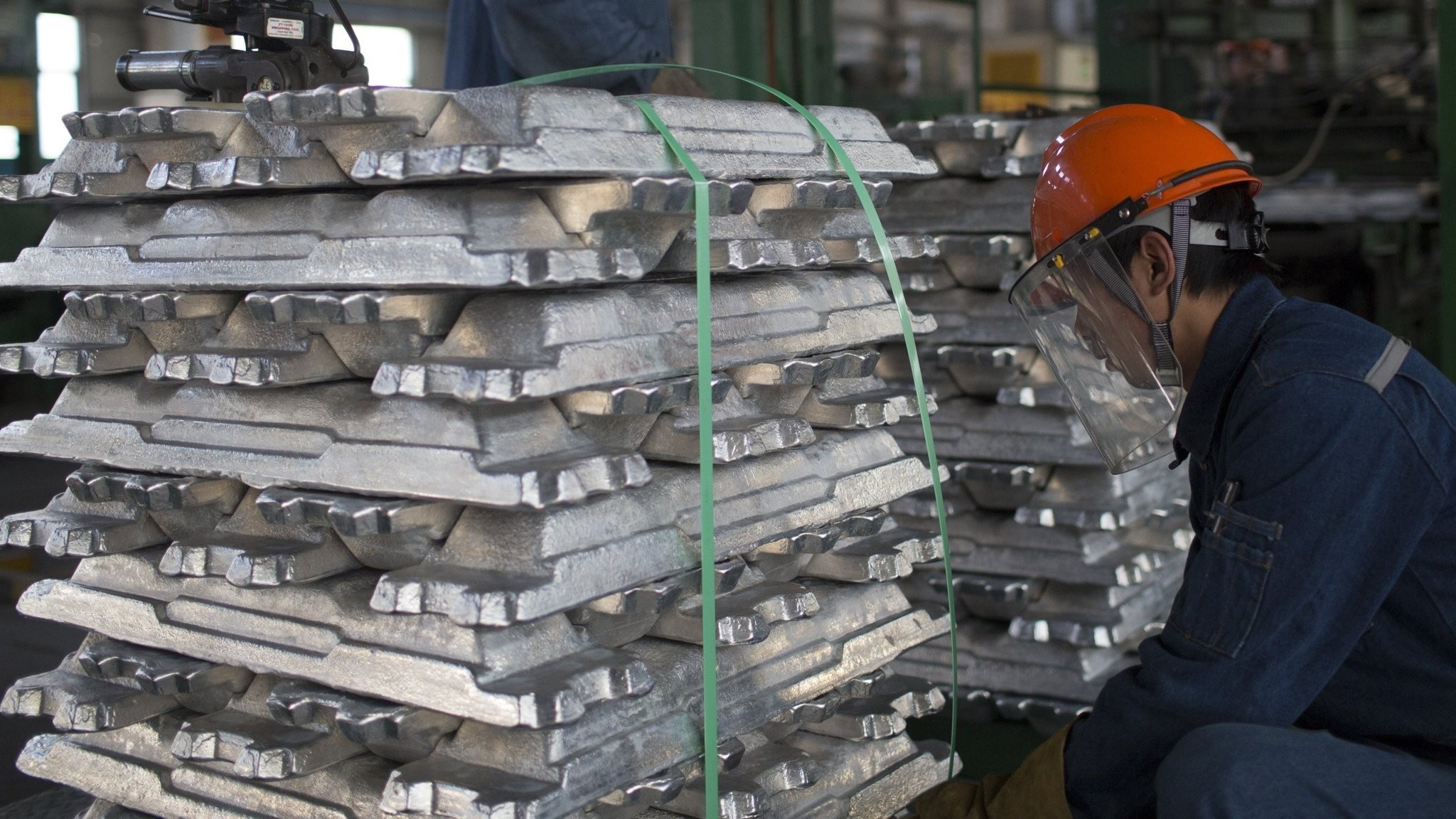 SMM A00铝锭价格大涨160元/吨；氧化铝现货平均价格上涨1元/吨