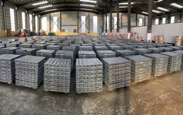 中国A00铝锭价格合约上涨160元/吨;低碳铝价格跌至每吨19938元