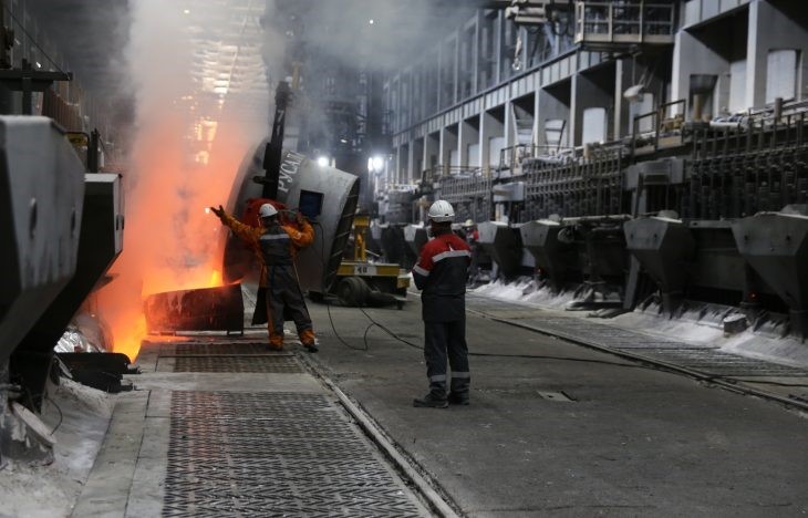 俄罗斯铝业公司的克拉斯诺亚尔斯克铝厂起火