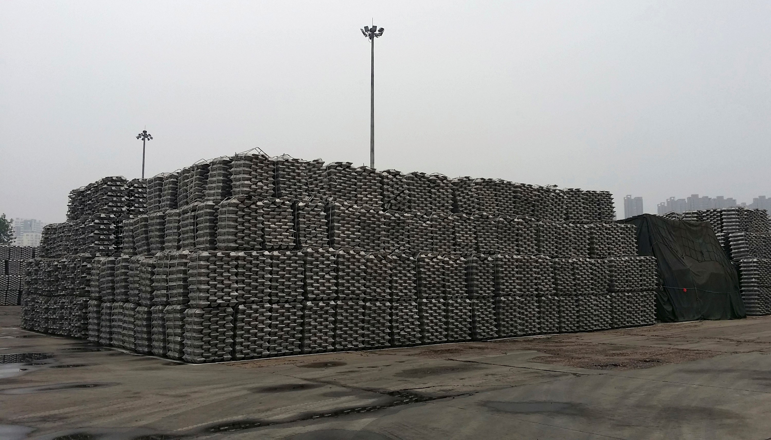 SMM A00铝锭价格下跌10元/吨;中国氧化铝现货价格上涨3元/吨