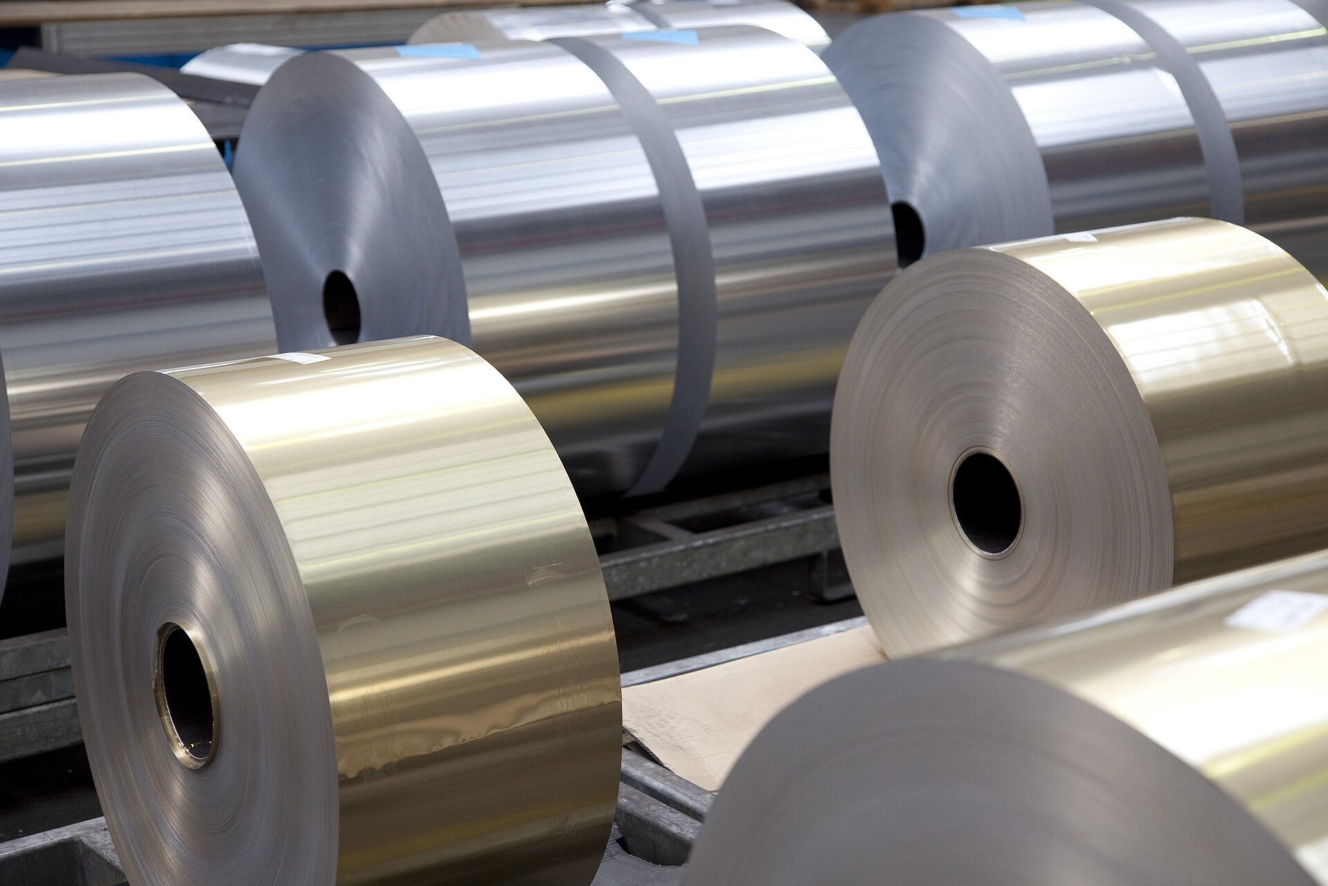 贵州贵铝新材料宣布其轧机带材项目竣工