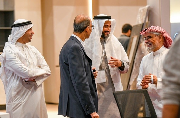 Reynaers中东公司和沙特公司一起在2023年Cidex贸易博览会上展示其铝产品