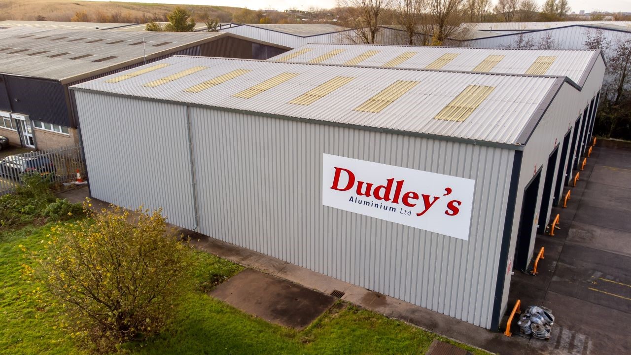 铝型材供应商达德利在牛津郡获得了一个可持续发展项目
