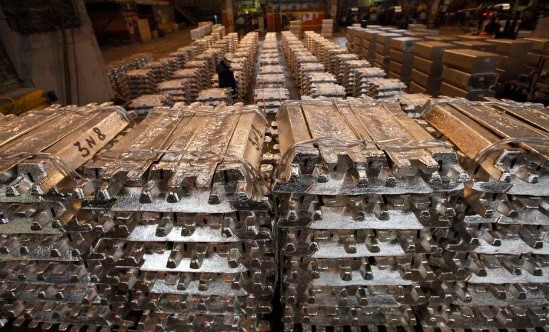 中国A00铝锭价格大涨180元/吨，至18630元/吨；低碳铝价格大涨186元/吨