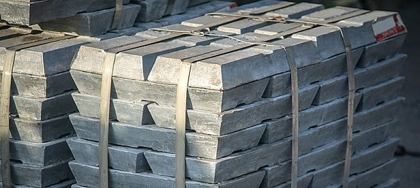 中国A00铝锭价格上涨110元/吨；氧化铝价格升至3325元/吨