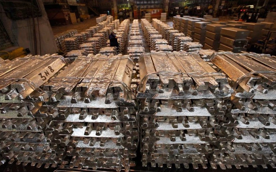 中国SMM铝锭价格下跌600元/吨；氧化铝现货价格上涨3元/吨