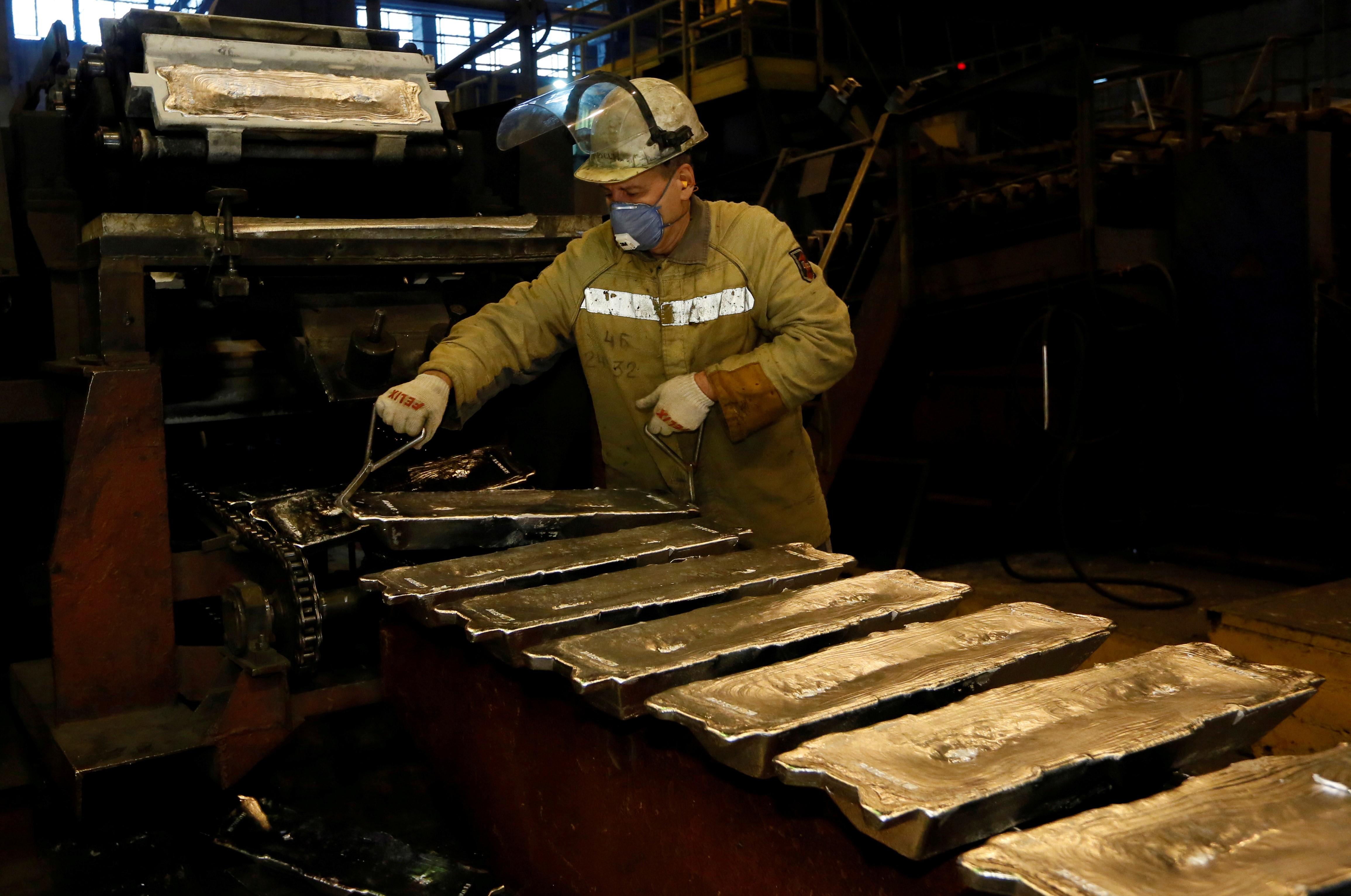 由于市场猜测美国将对俄罗斯金属行业实施新一轮制裁，铝价飙升